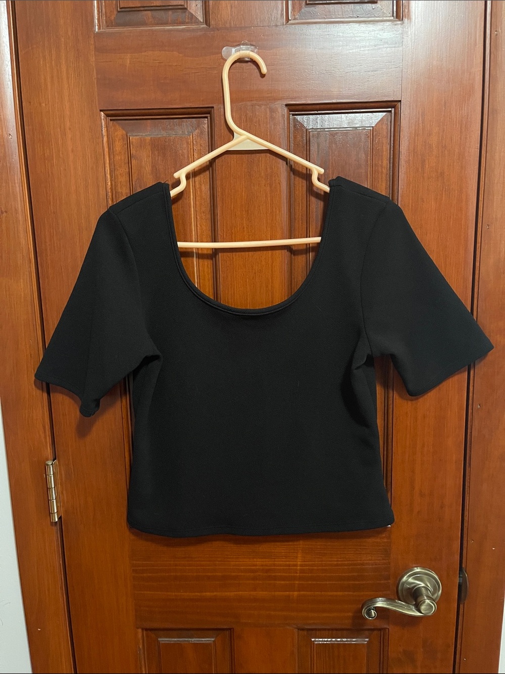 Black Scoop Neck Crop Top